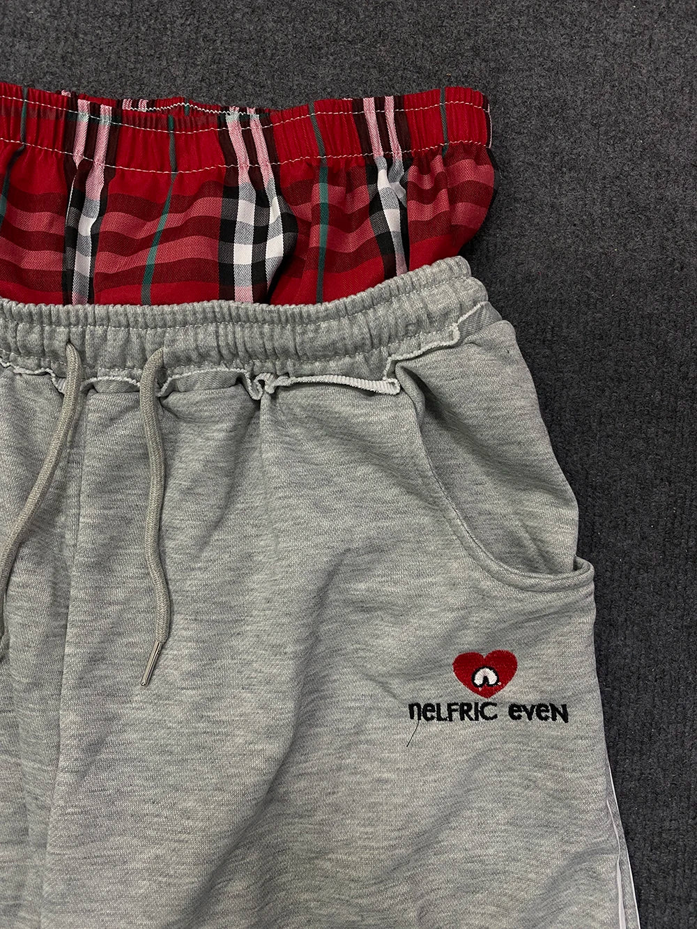Women's Jelieora Venture college tracksuit set, featuring a comfortable hoodie and matching joggers in a stylish design.