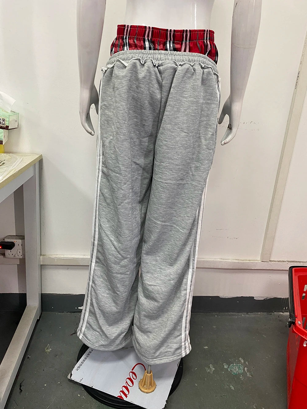 Women's college tracksuit set by Jelieora Venture, featuring a stylish sweatshirt and matching joggers in a comfortable fit.