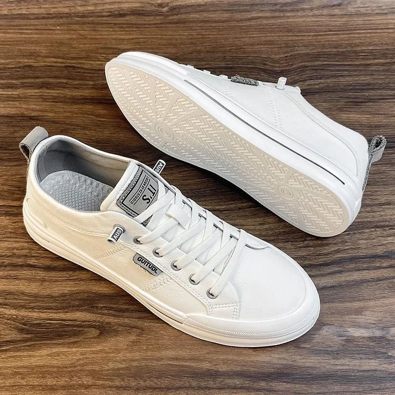 Men's Jelieora Venture low-top casual sneakers in black with white soles, featuring a sleek, comfortable design for everyday wear.