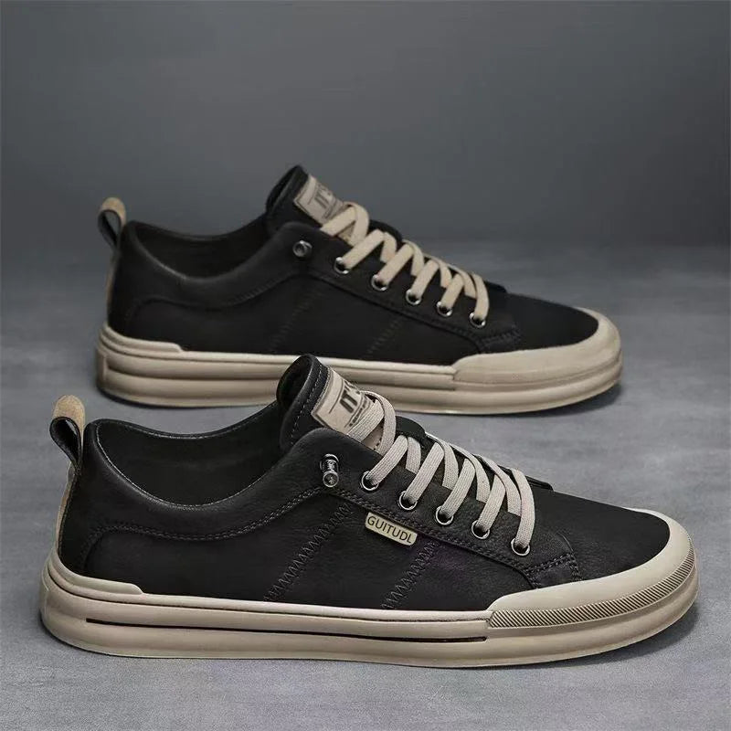 Men's low-top casual sneakers by Jelieora Venture, featuring sleek design and comfortable footwear for everyday wear.