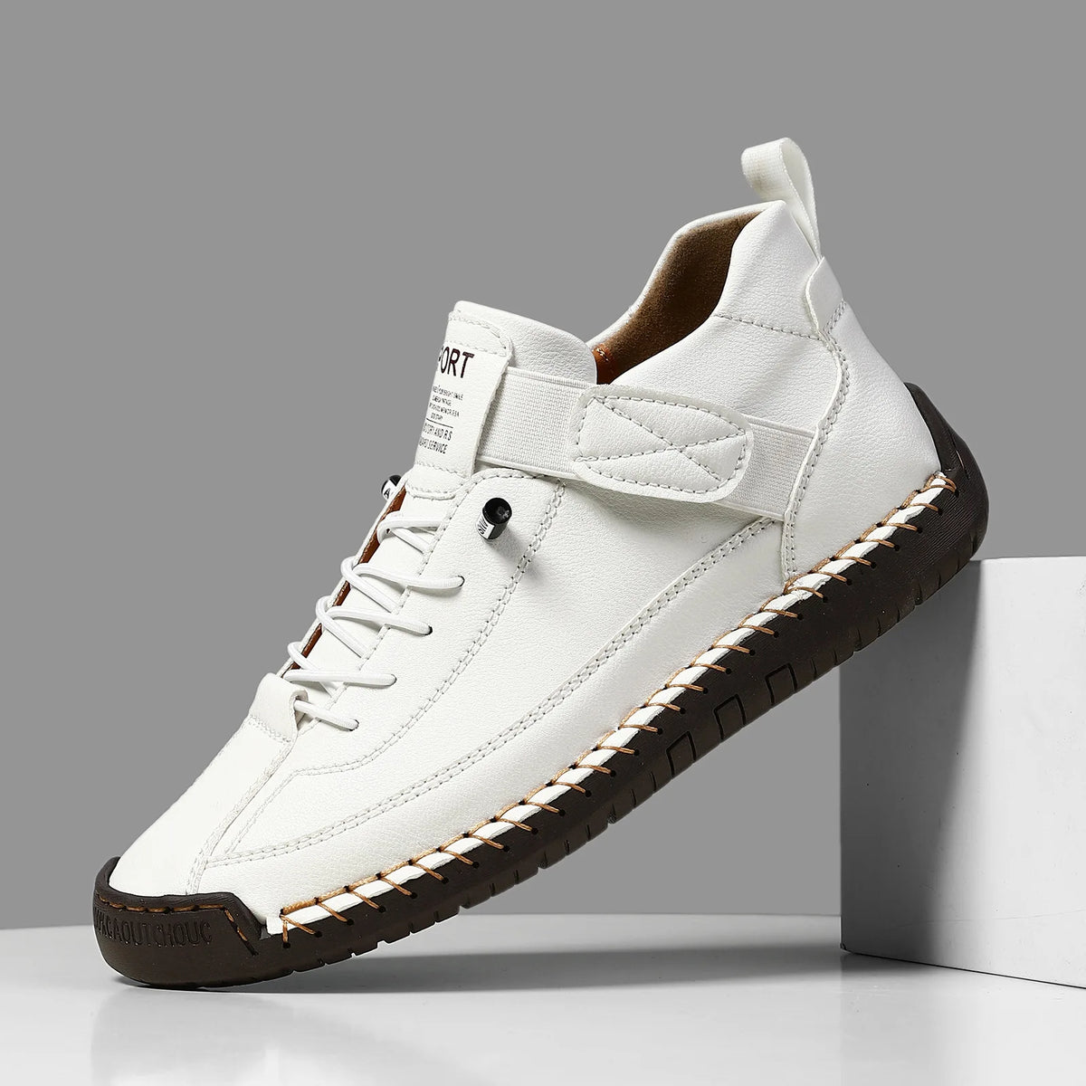 Unisex retro PU leather slip-on loafers by Jelieora Venture, featuring classic design and casual footwear style.