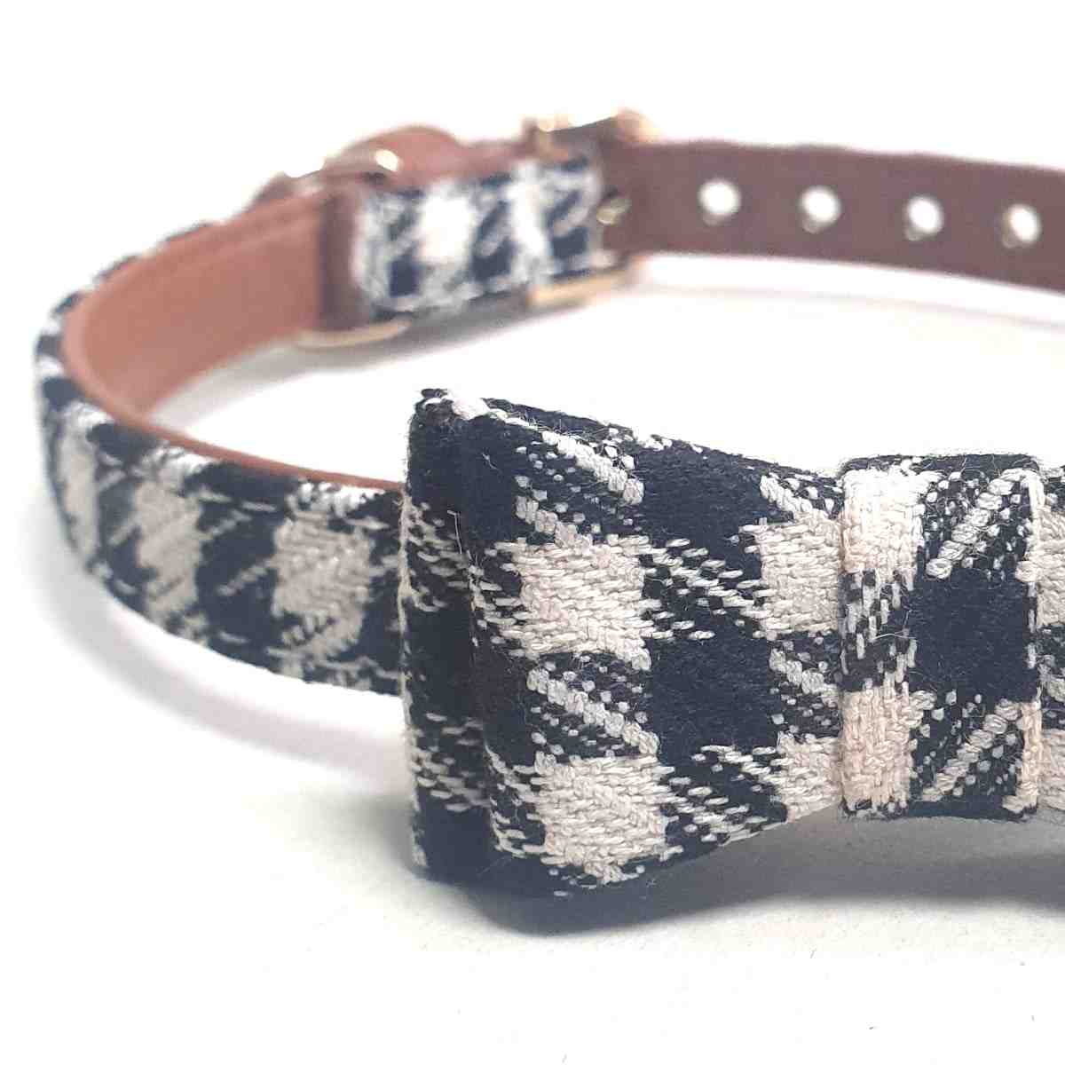 Designer Black and White Dog Collar with Bow - Perfect for Stylish Pets
