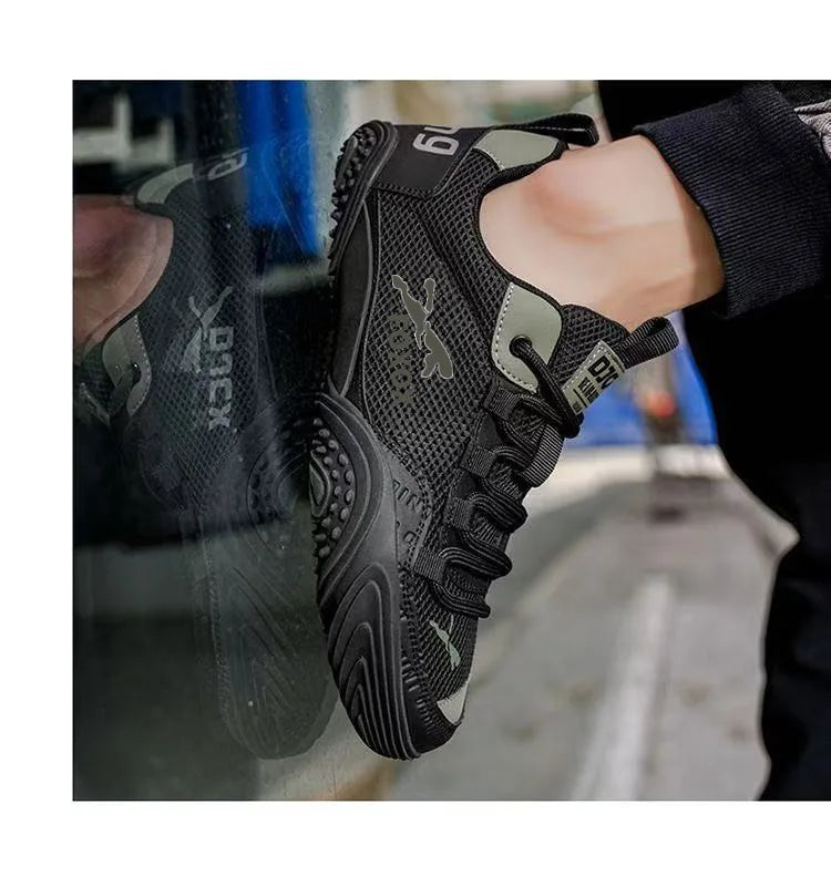 Men's mesh running trainers by Jelieora Venture featuring breathable mesh uppers and supportive soles for comfortable running.