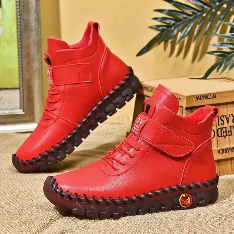 Women's waterproof ankle snow boots with faux fur lining by Jelieora Venture, showing the cozy fur interior and sturdy waterproof exterior.