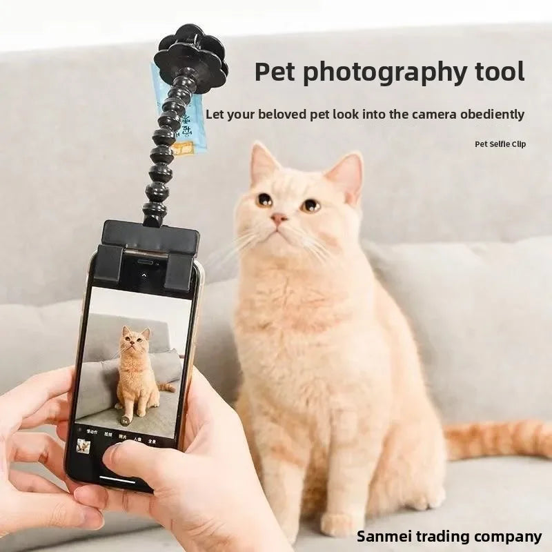 Jelieora Venture pet selfie clip with phone holder for cats and dogs, perfect for pet photography and capturing adorable moments.