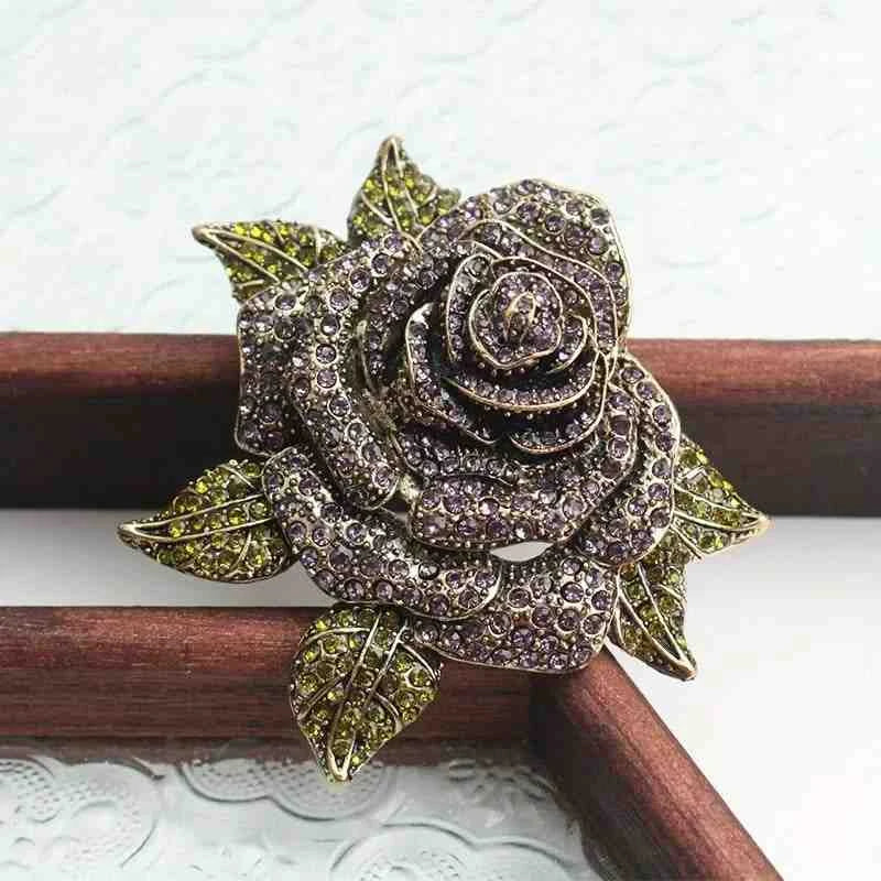 Elegant Rhinestone Flower Brooch – Add Sparkle to Your Wedding and Special Events