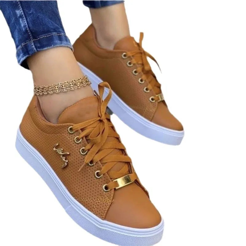 Women's Jelieora Venture lace-up vulcanized flat sneakers with white rubber soles and stylish canvas upper.