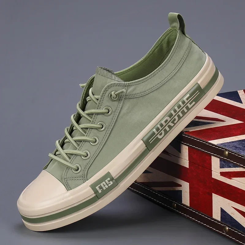 Men's casual fashion trainers by Jelieora Venture featuring sleek design and comfortable fit, shown in a stylish side view.