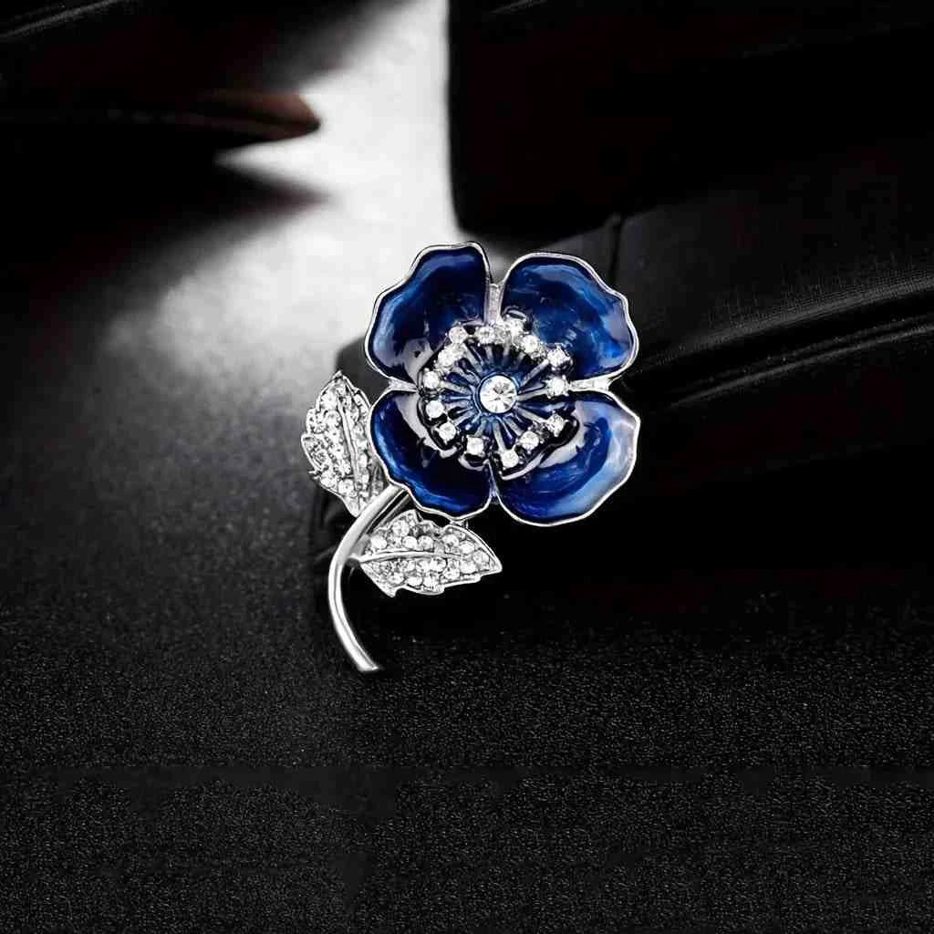 Elegant Rhinestone Flower Brooch – Add Sparkle to Your Wedding and Special Events