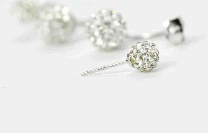 Elegant Crystal Drop Earrings: Transform Your Look with Korean Style