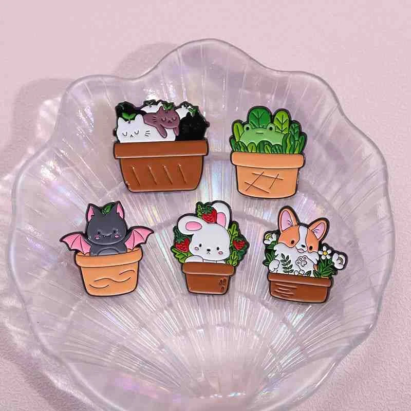 Cute Animals Enamel Pins Set: Adorable Cat & Capybara Badges for Every Outfit