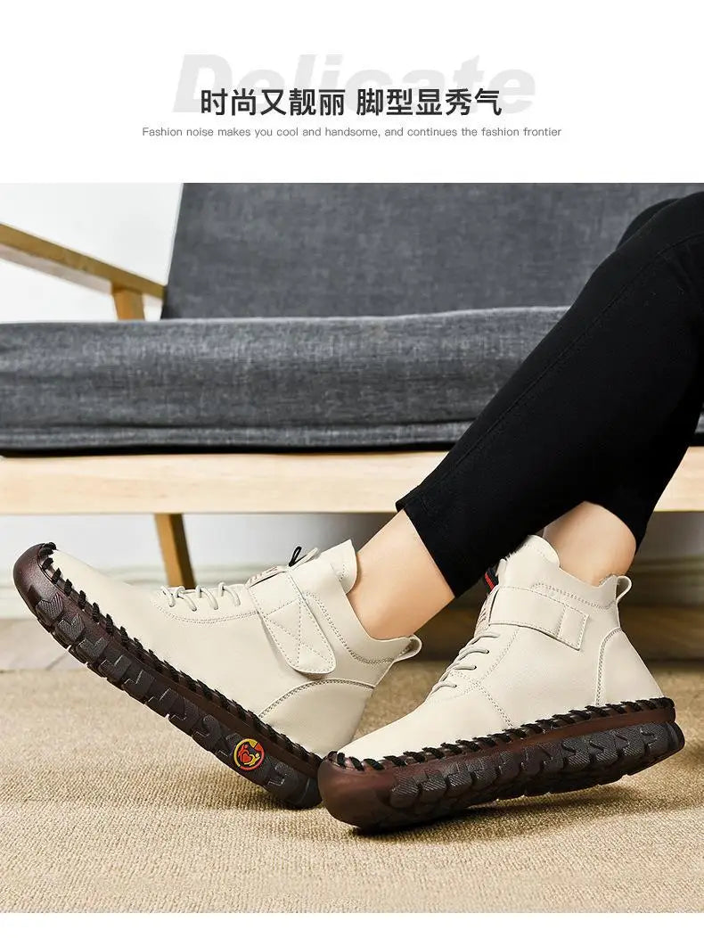 Women's waterproof ankle snow boots with faux fur lining by Jelieora Venture, showcasing the cozy fur interior and sturdy waterproof exterior.
