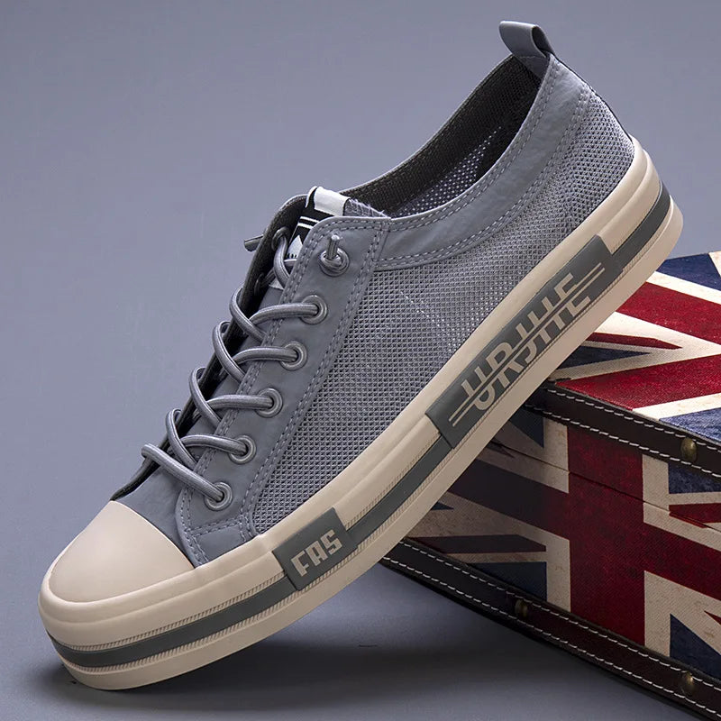 Men's casual fashion trainers by Jelieora Venture, featuring stylish design and comfortable fit, shown with white laces and black sole.