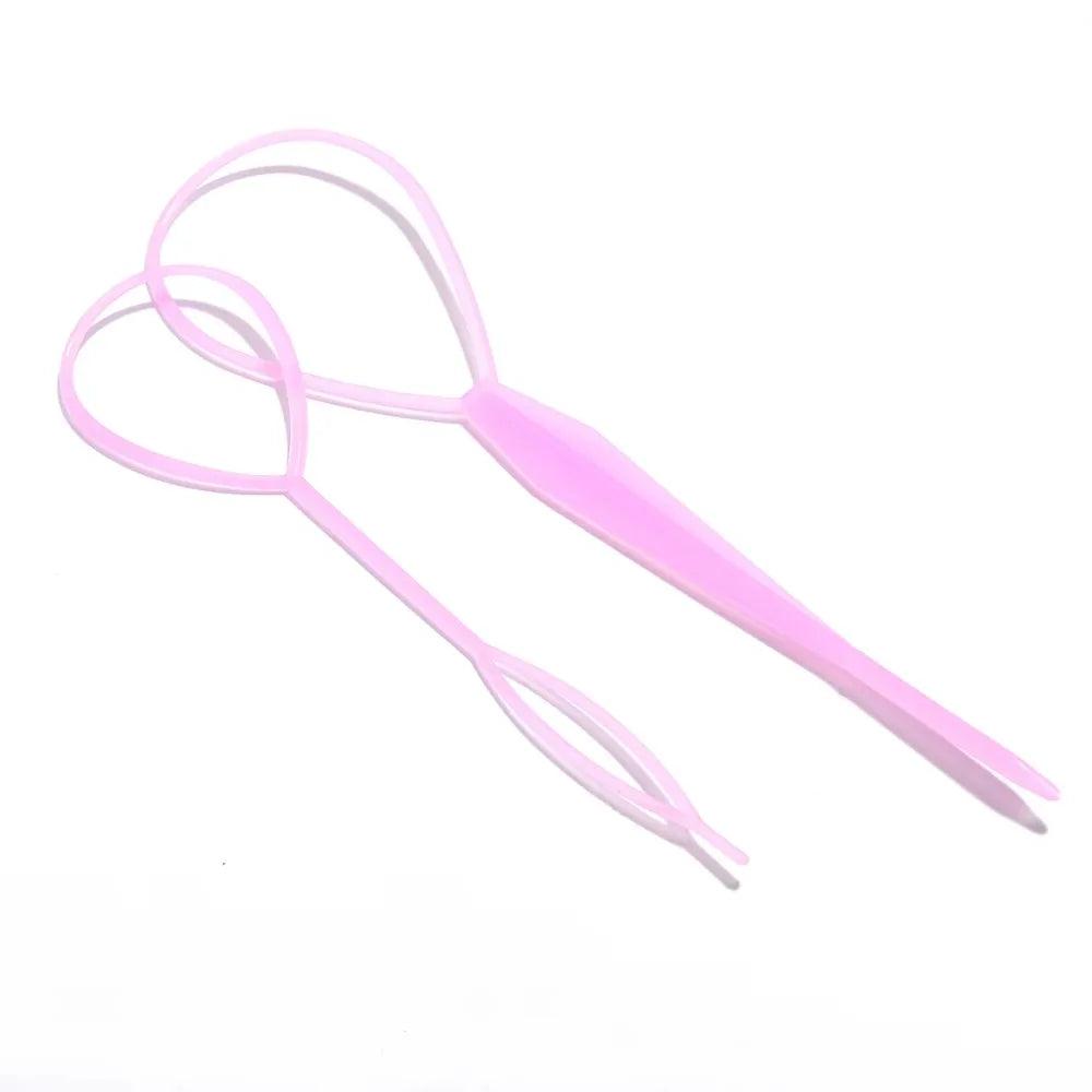 Jelieora Venture Magic Pull Hair Braid & Ponytail Styling Clip holding a styled braid and ponytail in a woman’s hair.