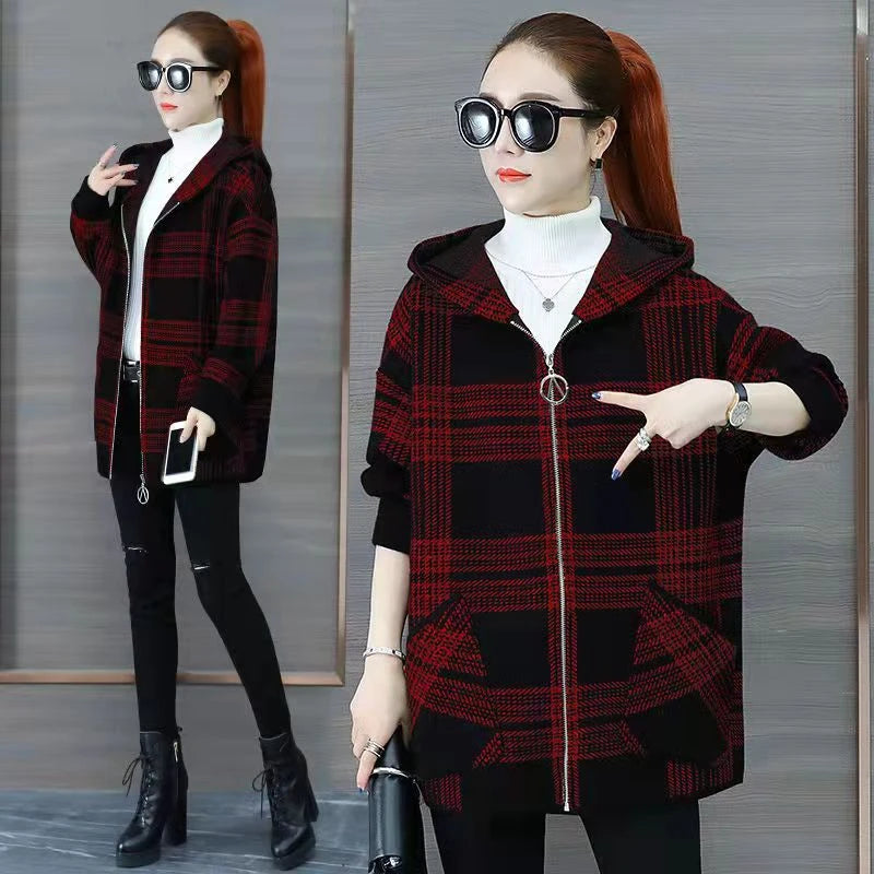 Women's plus size plaid fleece-lined coat by Jelieora Venture, showing cozy fleece interior and classic plaid pattern.
