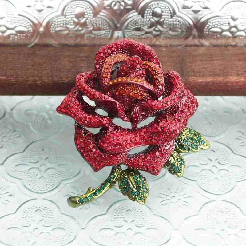 Elegant Rhinestone Flower Brooch – Add Sparkle to Your Wedding and Special Events