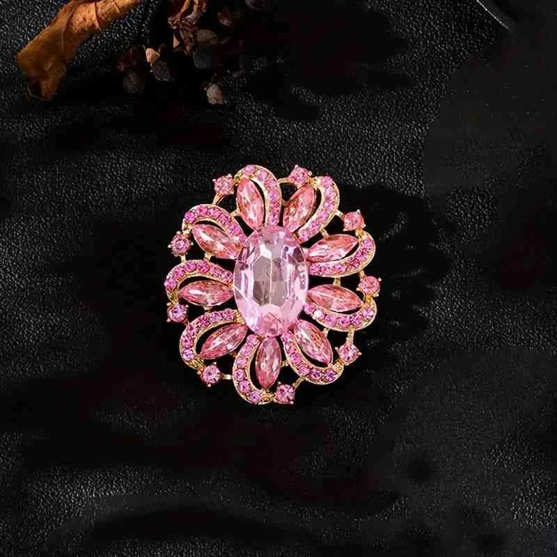 Elegant Rhinestone Flower Brooch – Add Sparkle to Your Wedding and Special Events