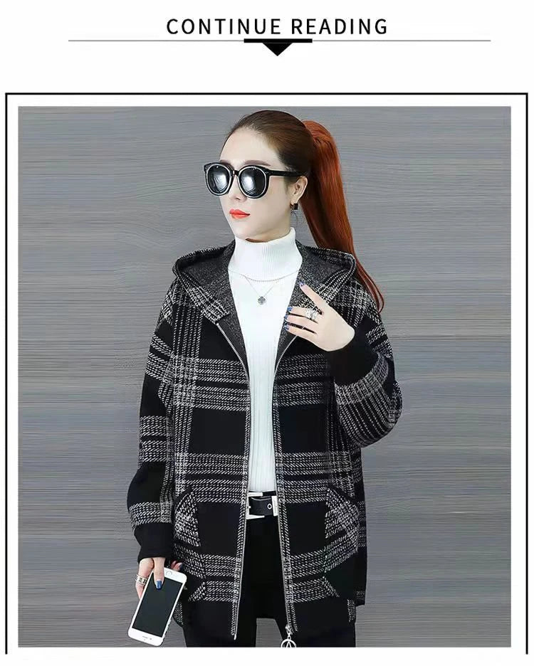 Plus size plaid fleece-lined coat for women by Jelieora Venture, featuring a cozy fleece interior and stylish plaid pattern.