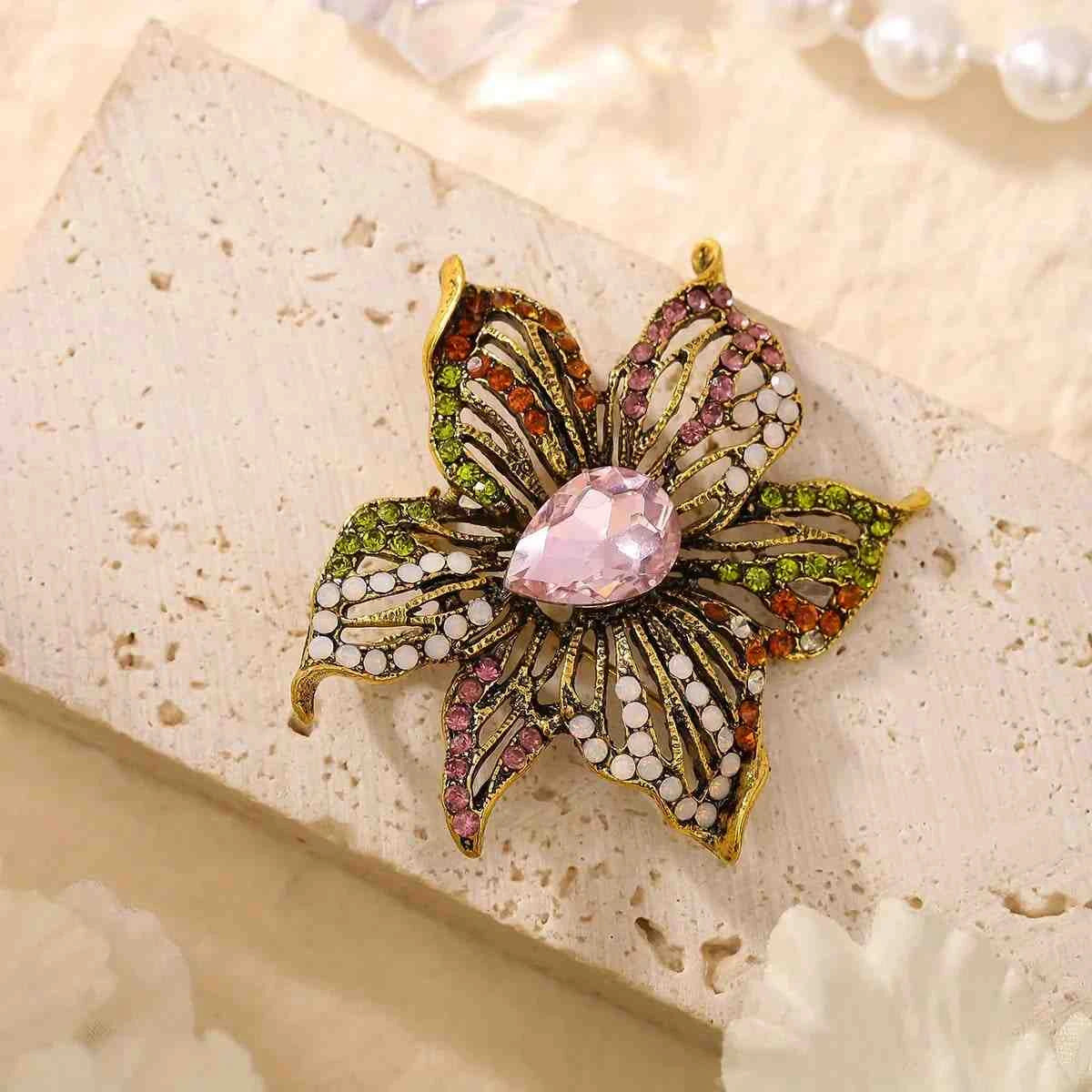 Elegant Rhinestone Flower Brooch – Add Sparkle to Your Wedding and Special Events