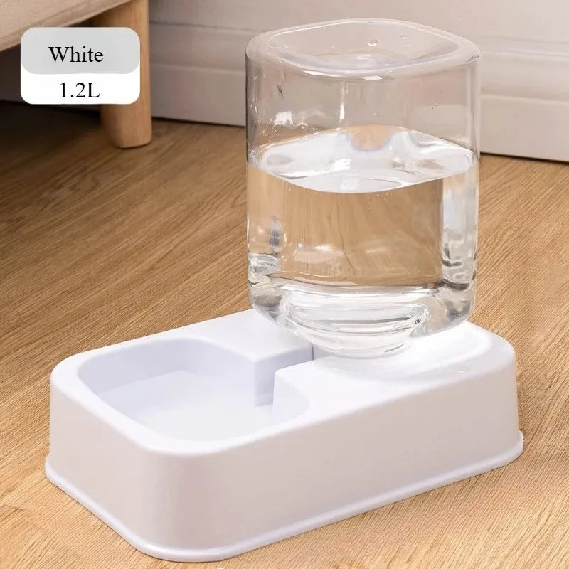Jelieora Venture automatic pet feeder with water bowl for cats and dogs, portion-controlled, battery-free pet accessory.