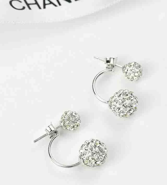 Elegant Crystal Drop Earrings: Transform Your Look with Korean Style