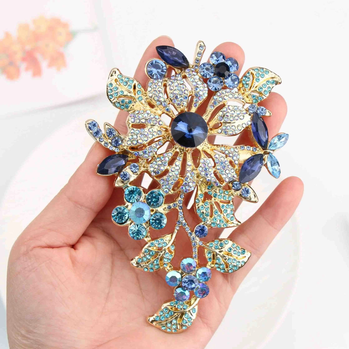 Elegant Rhinestone Flower Brooch – Add Sparkle to Your Wedding and Special Events