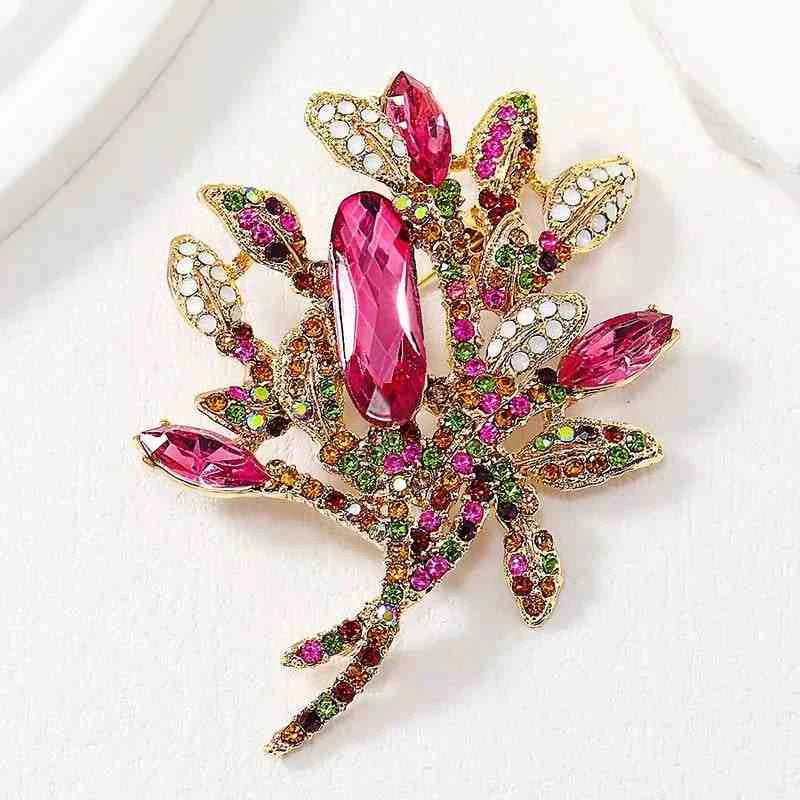Elegant Rhinestone Flower Brooch – Add Sparkle to Your Wedding and Special Events