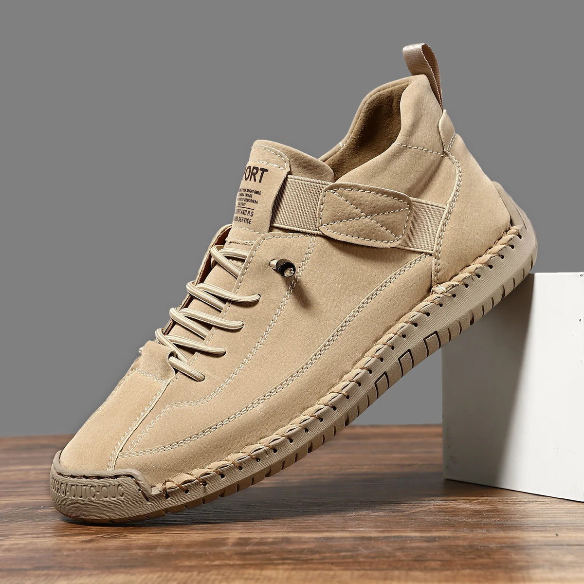 Unisex retro slip-on loafers made of PU leather by Jelieora Venture, featuring a classic design and comfortable fit.