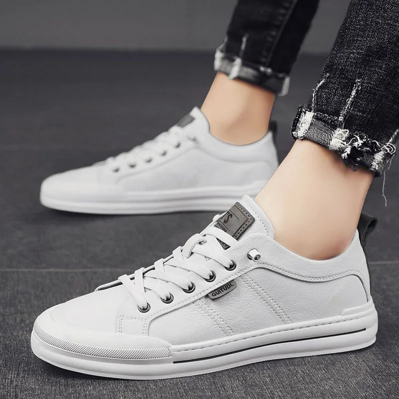 Men's Jelieora Venture low-top casual sneakers, stylish footwear with a sleek design and comfortable fit.